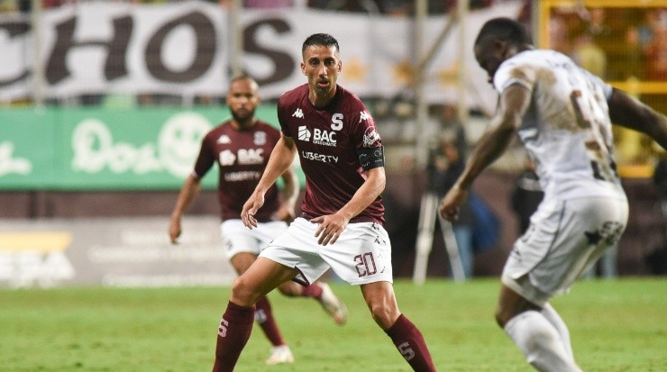 Mariano Torres brllo en la Gran Final ante Herediano (Saprissa)