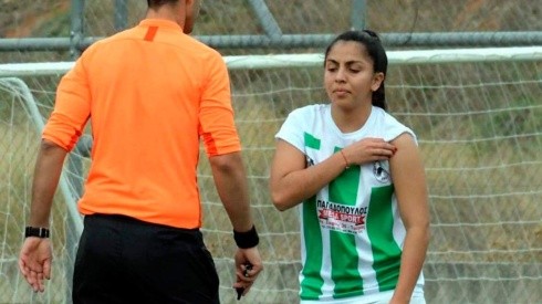 Samaria Gómez anota el gol de la victoria para su equipo en Grecia