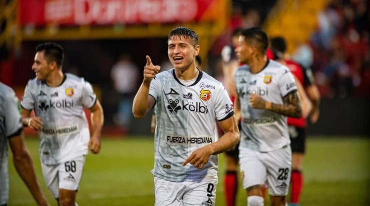 Anthony Contreras anotó el único gol de este domingo ante Alajuelense (Unafut)