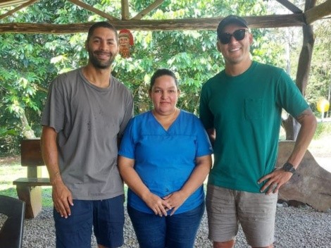 Visita inesperada de Navas sorprendió a los vecinos de pueblo en Costa Rica