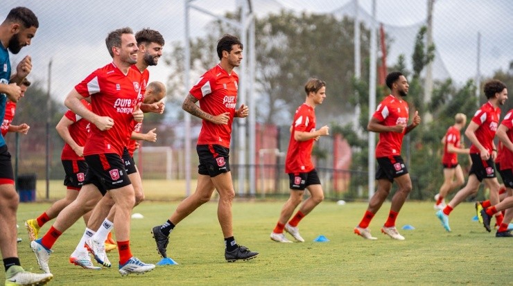 Bryan Ruiz se entrenó también con su exequipo (FC Twente)