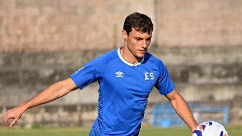 Oficial: futbolista de El Salvador jugará en Argentina