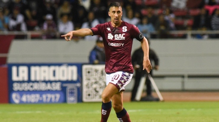 Mariano Torres se metió en los libros de historia morada (Saprissa)
