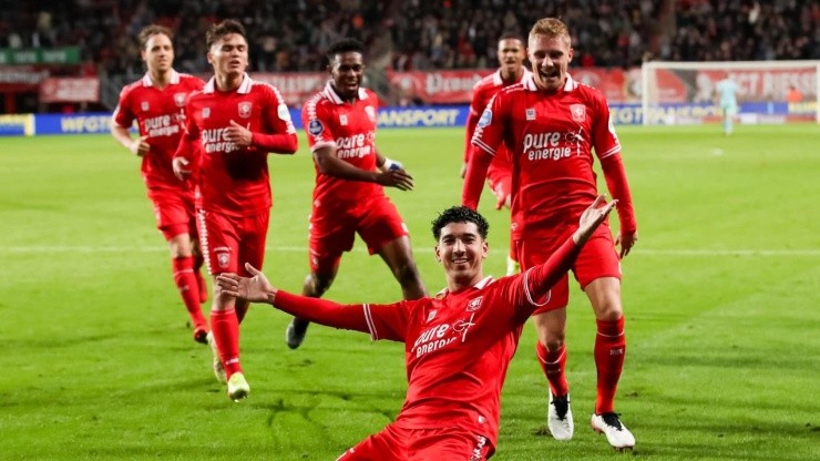 Gol de Dimitris Limnios y celebración del FC Twente (FC Twente Oficial)