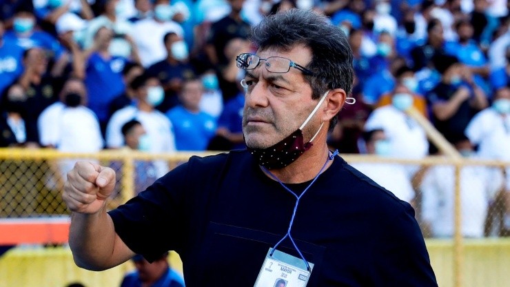 Hugo Pérez va con la mentalidad que El Salvador le gane a Costa Rica