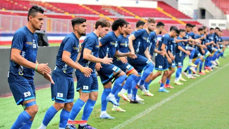 El Salvador deja afuera de la lista a tres futbolistas