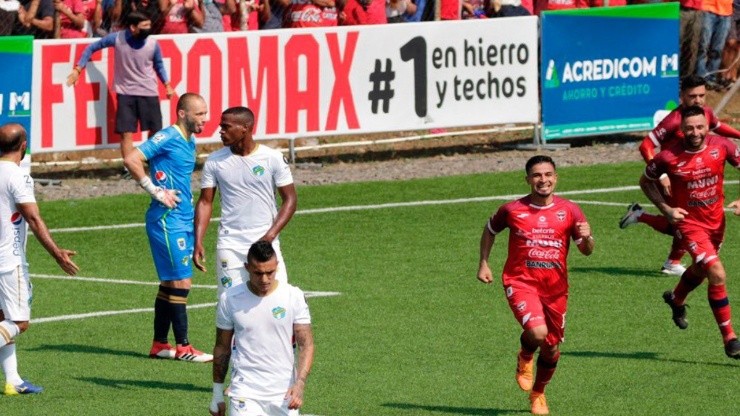 Malacateco vence a Comunicaciones en la ida de la Final de Guatemala [VIDEO]