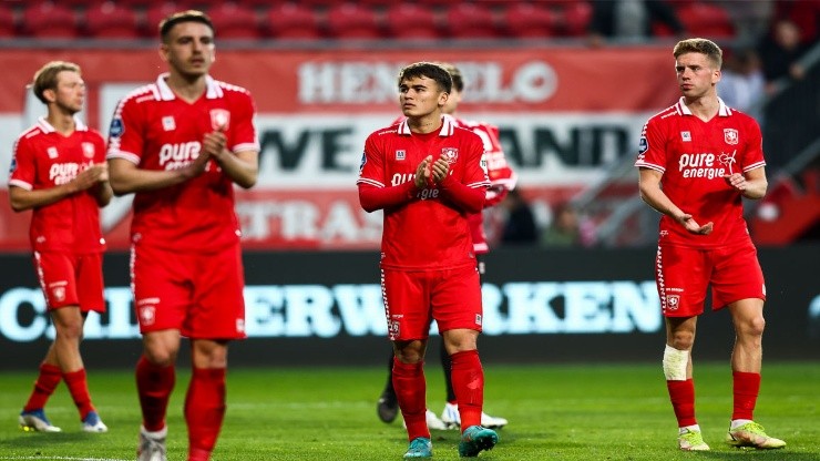 Twente de Manfred Ugalde cumplió la meta: volverá a competencias europeas.