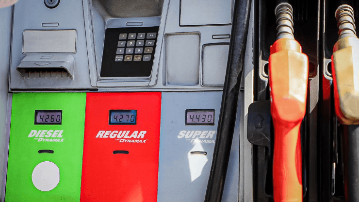 Precio del combustible en El Salvador sigue en alza: esto costará el galón.