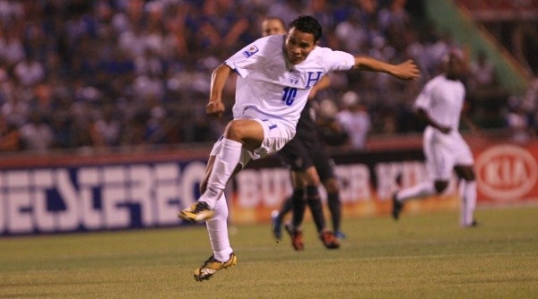 Rambo León, ex futbolista del Parma, Genoa, Torino, y Fiorentina, entre otros.