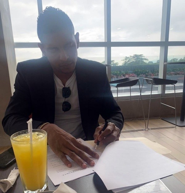 Carlo Costly Carlo Costly