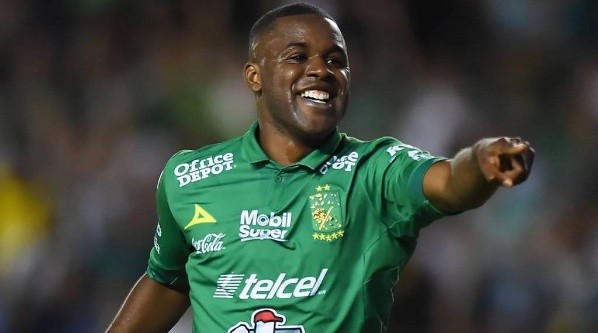 Joel Campbell en el León de México
