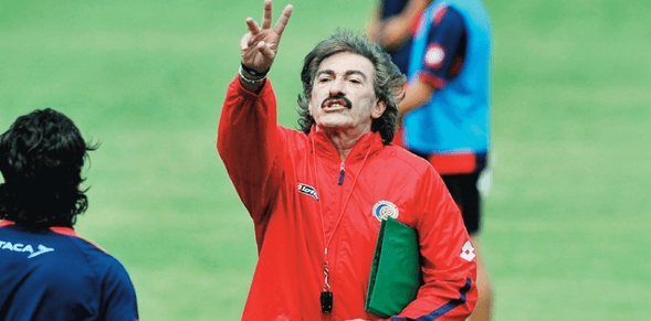 La Volpe en su paso por la selección de Costa Rica.