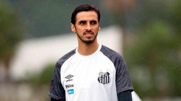 Bryan Ruiz, actualmente en el Santos de Brasil Bryan Ruiz, actualmente en el Santos de Brasil