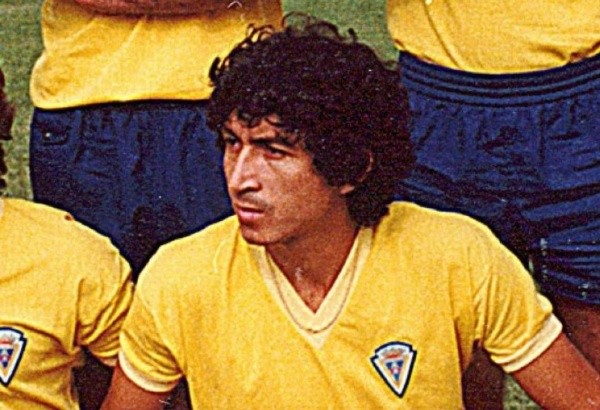 Jorge González, leyenda del Cádiz y del fútbol salvadoreño.