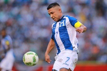 Emilio Izaguirre en la Selección (Foto: Hector Vivas)