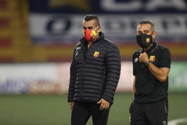 Giacone tras la derrota contra Alajuelense en las semifinales. (La Nación)