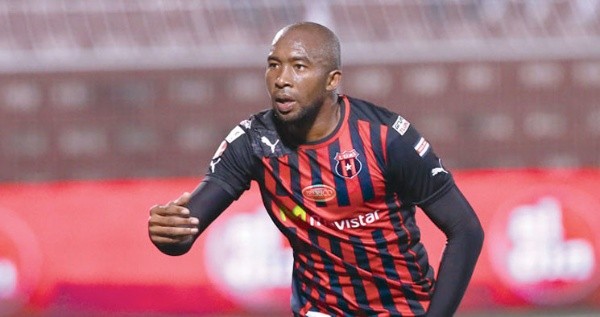 Palacios obtuvo un título en su estadía en el Alajuelese.