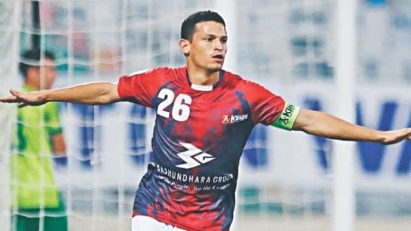 Logró obtener tres títulos en su paso por el fútbol de Bangladesh. (CRhoy)