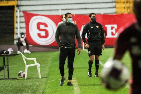 Walter Centeno fue el encargado de decidir quién continuaba en la plantilla.