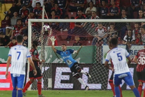 Leonel Moreira (Foto: Twitter/Alajuelense)
