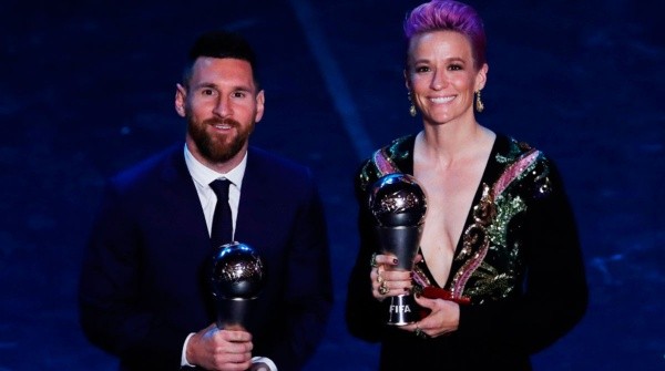 Lionel Messi y Megan Rapinoe, los últimos ganadores del Balón de Oro (Foto: Marca USA) Lionel Messi y Megan Rapinoe, los últimos ganadores del Balón de Oro (Foto: Marca USA)