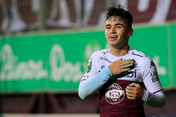 Manfred es una de las promesas más importantes del fútbol tico.