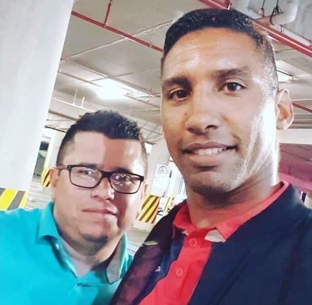 Marcel Hernández junto a su representante .(Instagram)