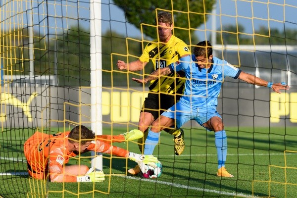 Cristian Gamboa en la victoria de Bochum contra Borussia Dortmund (Foto: Getty)