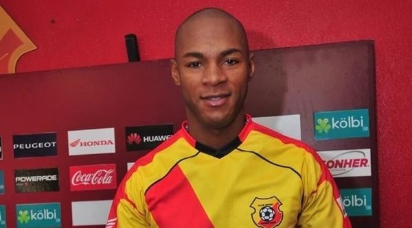 Herediano empezó las negociaciones para lograr la vuelta de Leandrinho.