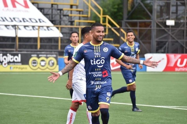 Frank Zamora jugador del Guadalupe FC