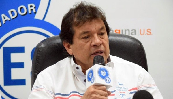 Hugo Carrillo analiza la posibilidad de jugar un partido en noviembre.