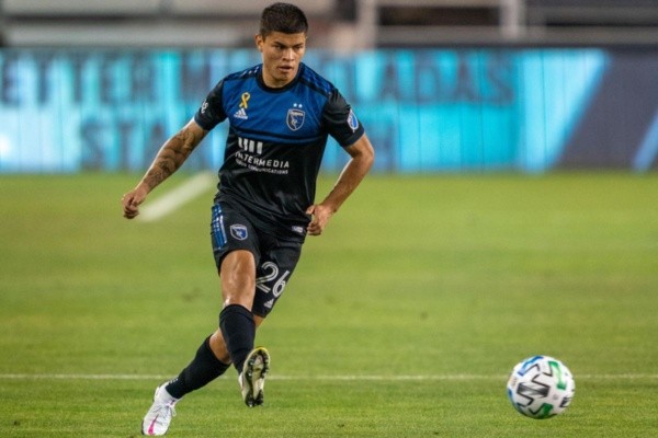 Eric Calvillo, estadounidense de madre salvadoreña.