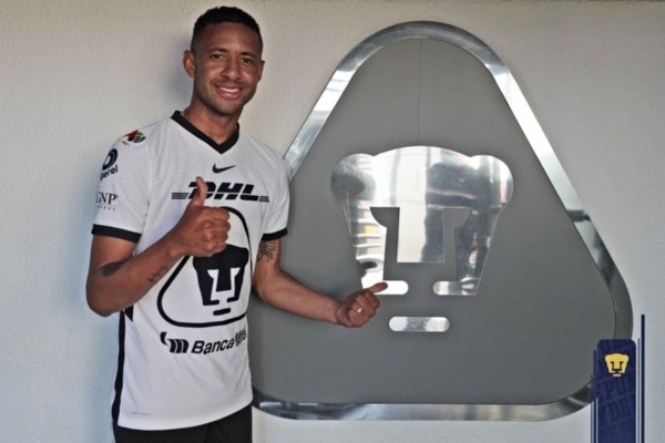 Gabriel Torres fue presentado con los Pumas. Foto: Twitter / Pumas