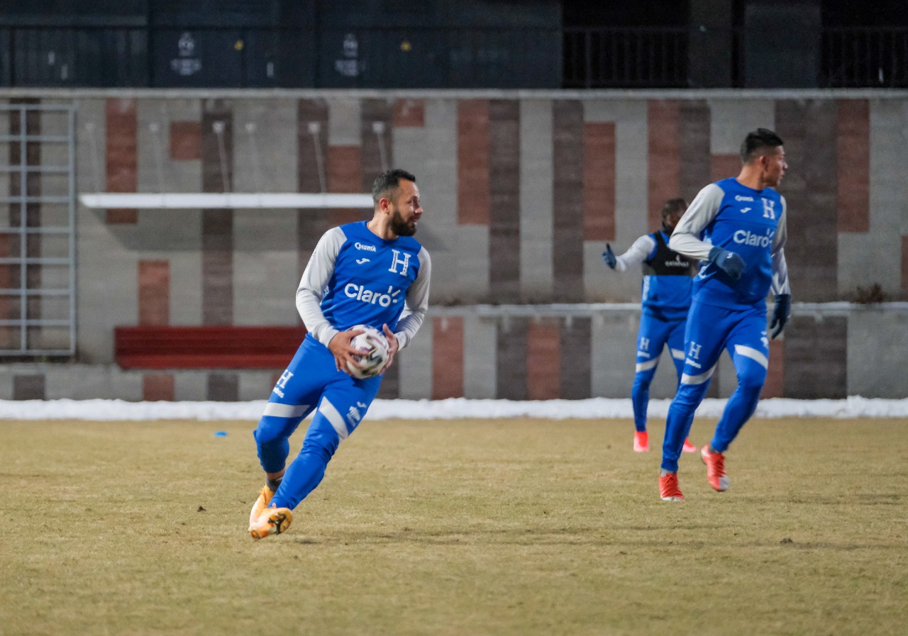 Alfredo Mejía es una de las novedades en la convocatoria de la bicolor.
