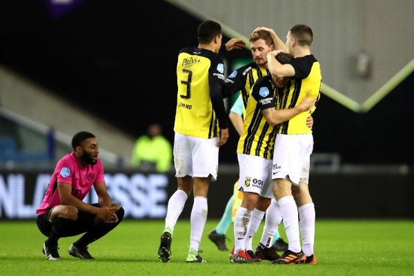 El Vitesse se clasificó a los playoffs de la Liga Conferencia. (Getty Images)