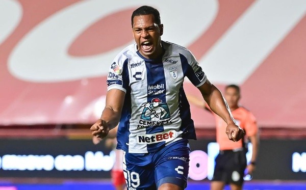 Roberto Nurse celebrando un gol con el Pachuca / Foto: Pachuca Twitter