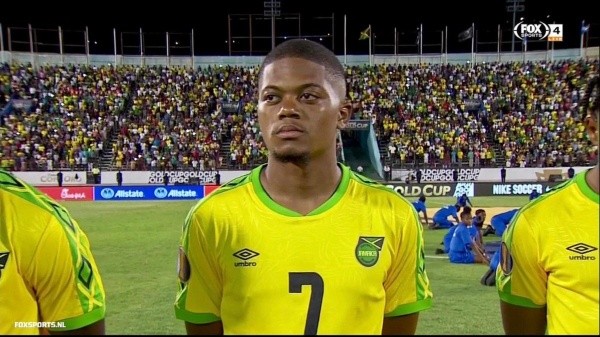 Leon Bailey con la Selección de Jamaica