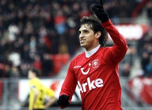 Bryan Ruiz con la camiseta delFC Twente