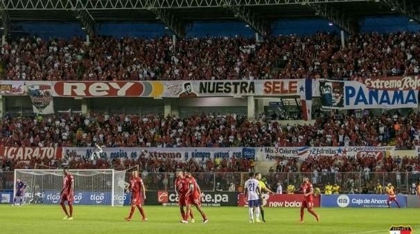 El Salvador nunca ganó en el Rommel Fernández.
