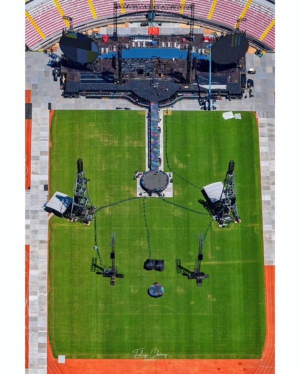 El campo de juego ya se ve un poco afectado.