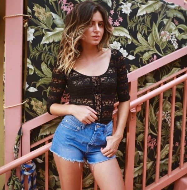 Su excelso rendimiento en las olas coincide con su belleza física. Fuente: Instagram @anastasiaashley