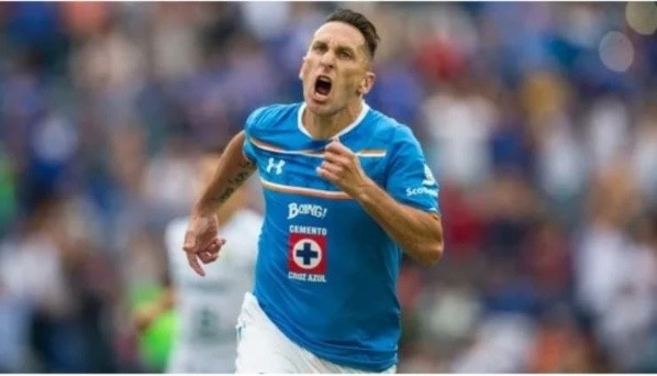 Por sus 15 años en México, el Chaco decidió vestir la camiseta Tri en vez de la albiceleste. Fuente: Getty Images