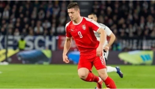 El atacante lungo de Real Madrid dejó Bosnia y Herzegovina por Serbia. Fuente: Getty Images