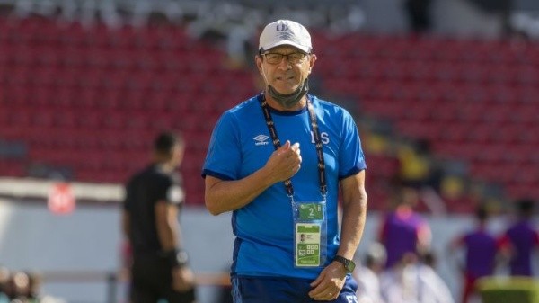 Hugo Pérez estaría seducido por la posibilidad de dirigir en la MLS. (Diario AS)