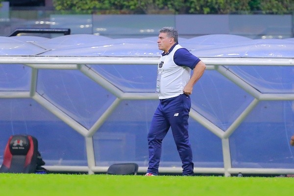 Luis Fernando Suárez dirigiendo a Costa Rica / Getty