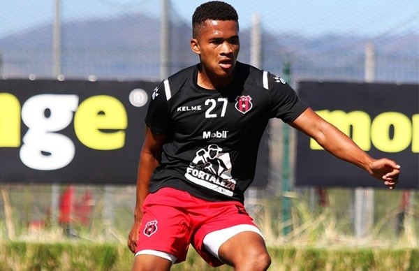 Ian Lawrence con Alajuelense (Foto: Fútbol Consultants)