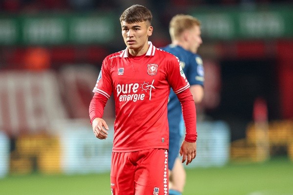 Manfred Ugalde con Twente (Foto: Getty)