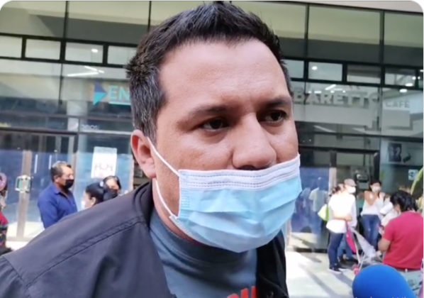 Amarini Villatoro habló ni bien llegó al aeropuerto de Guatemala.