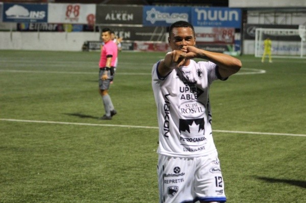 Youstin Salas cerca de ser nuevo jugador del Saprissa.